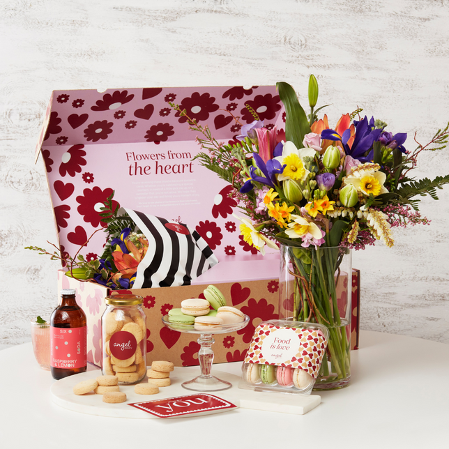 Spring Blooms & Treats Gift Box