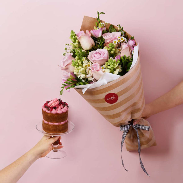 Cake & Blooms Box