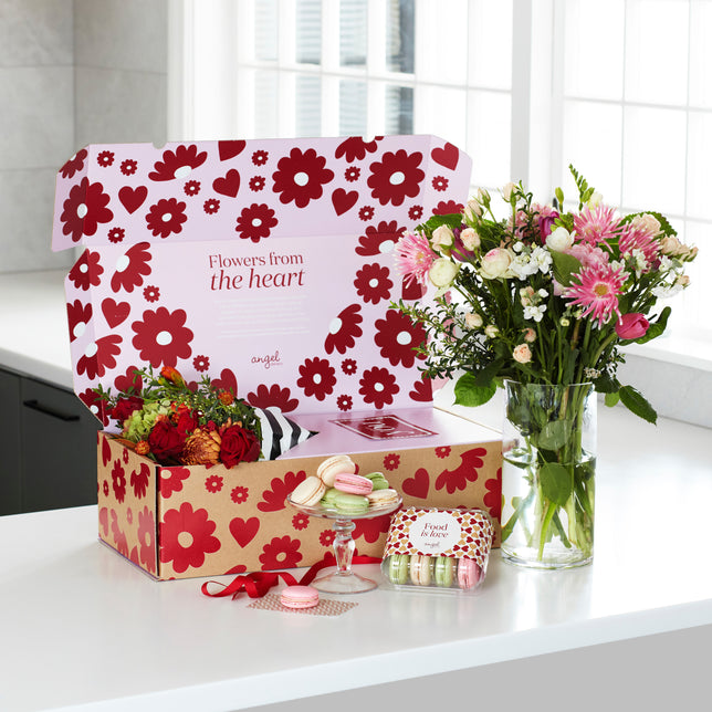 Fleurs et Macarons Gift Box